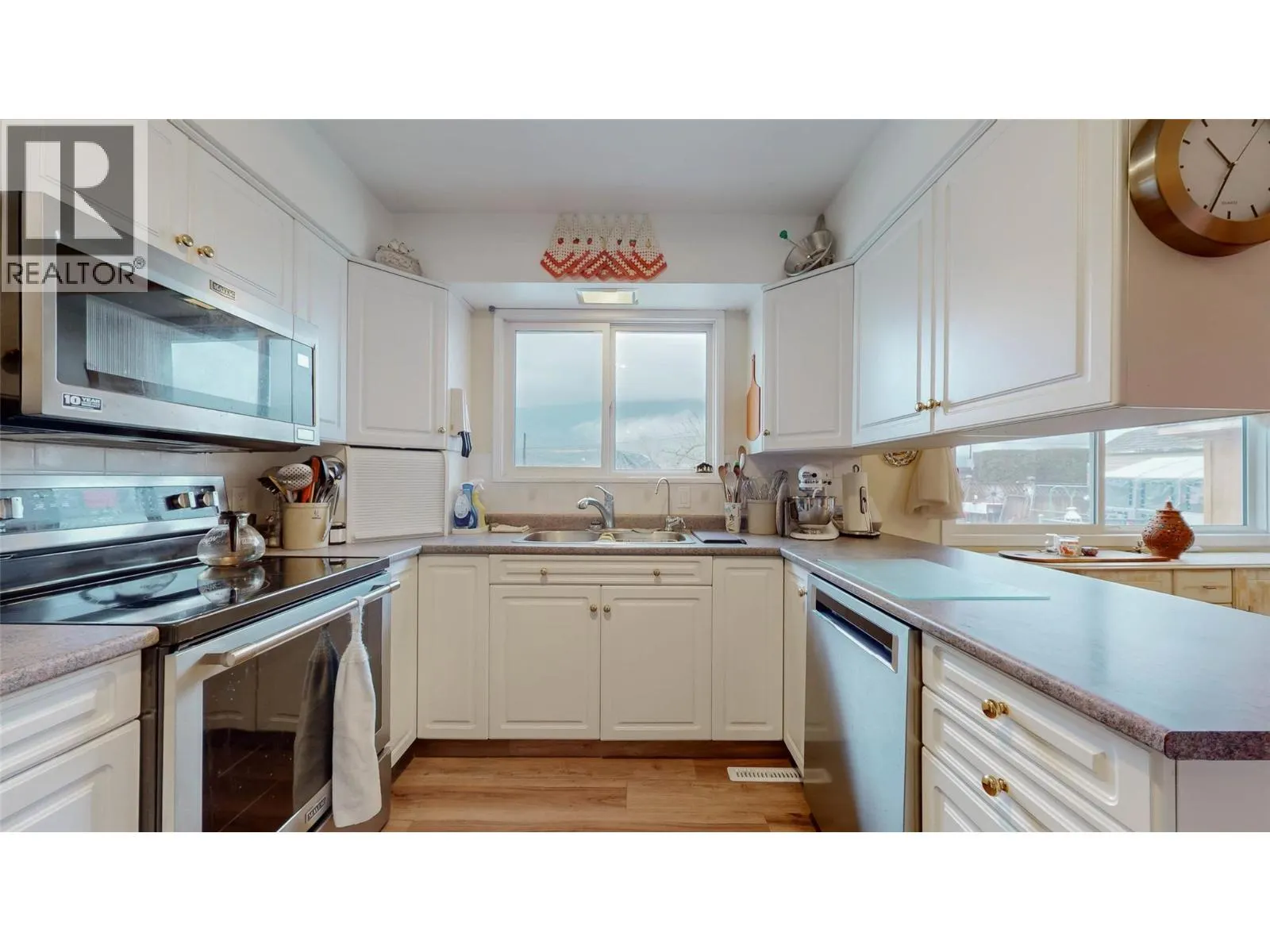 20 FINCH Crescent