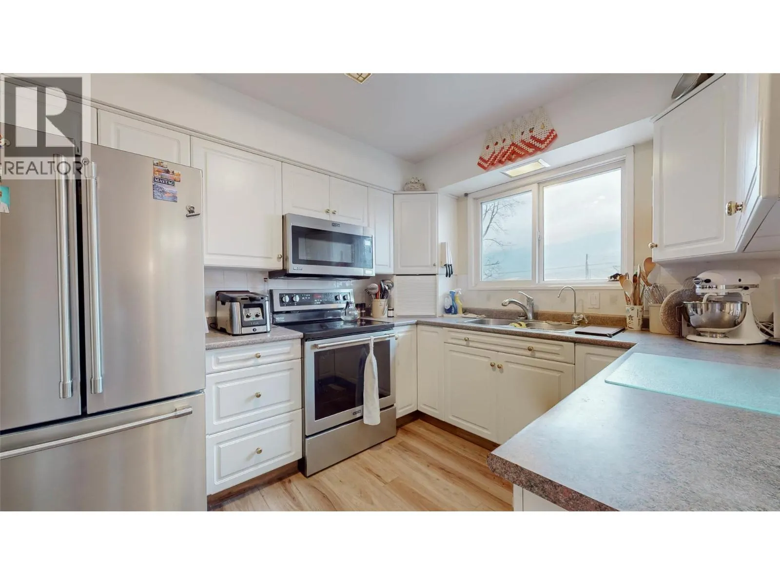 20 FINCH Crescent