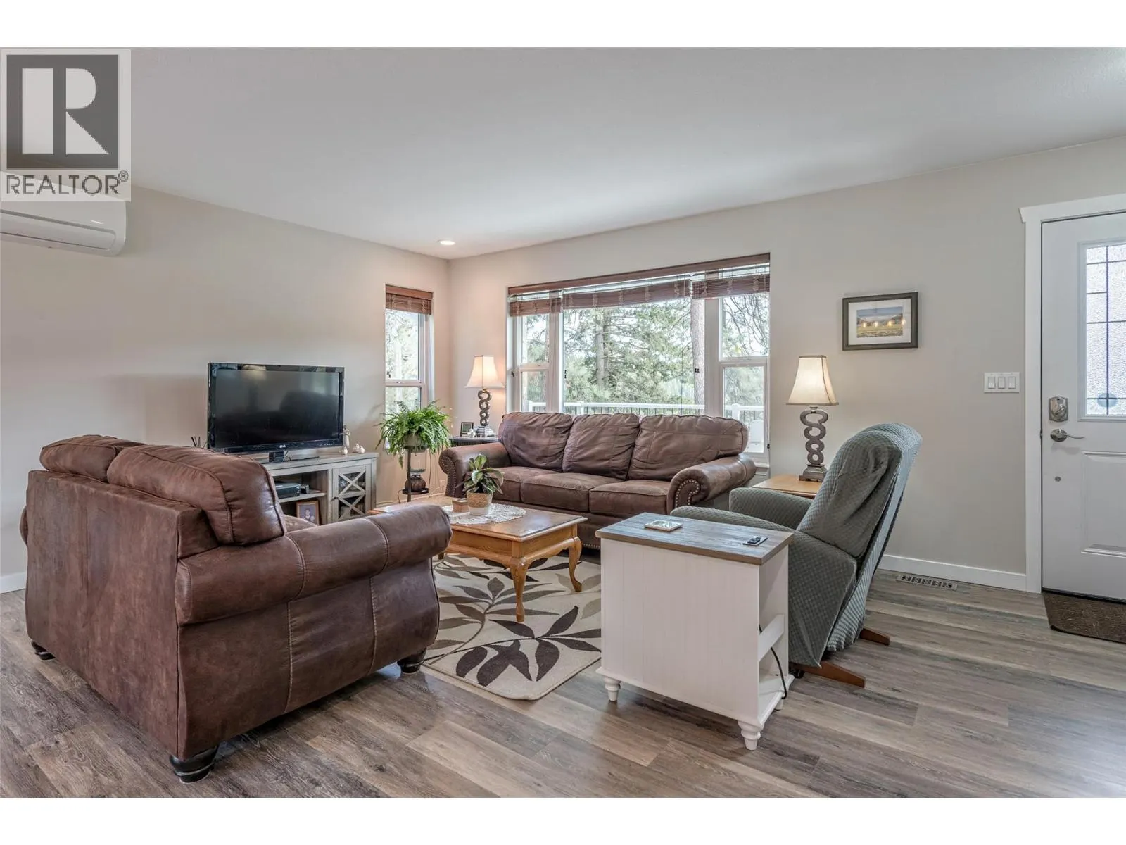 2962 McTavish Road