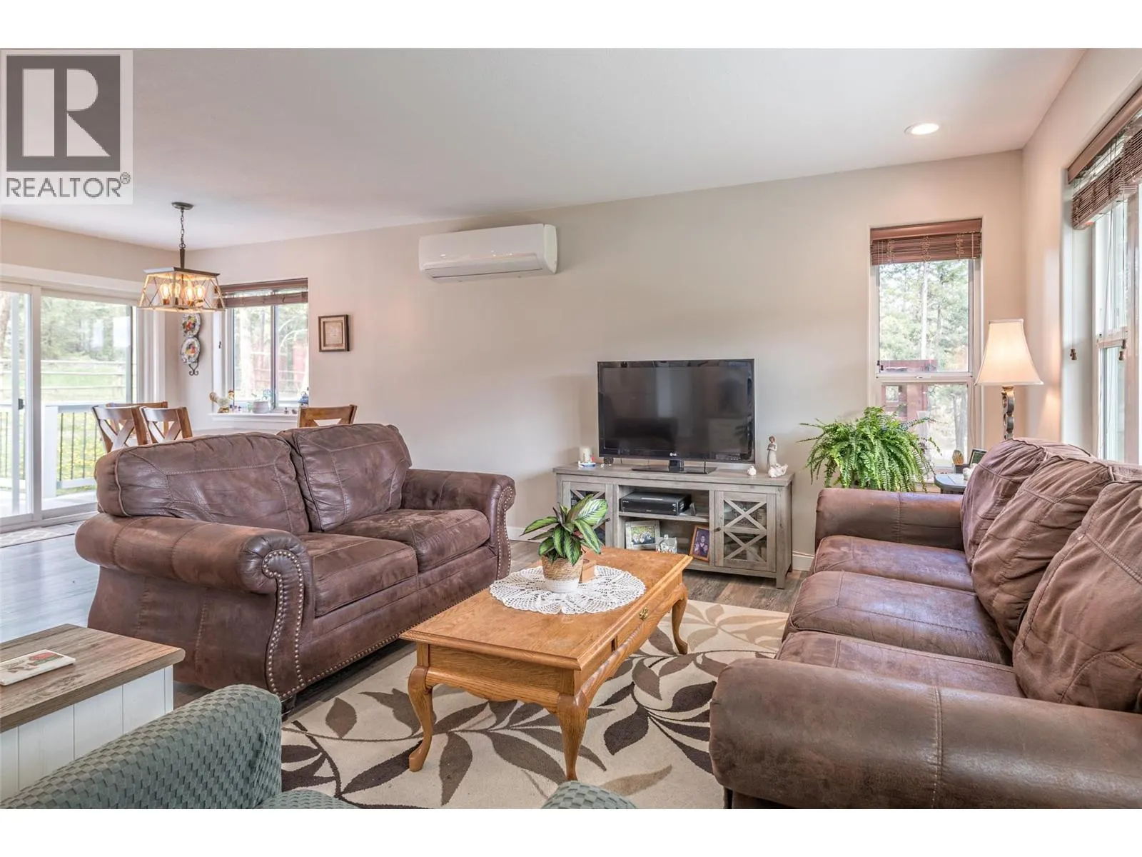 2962 McTavish Road