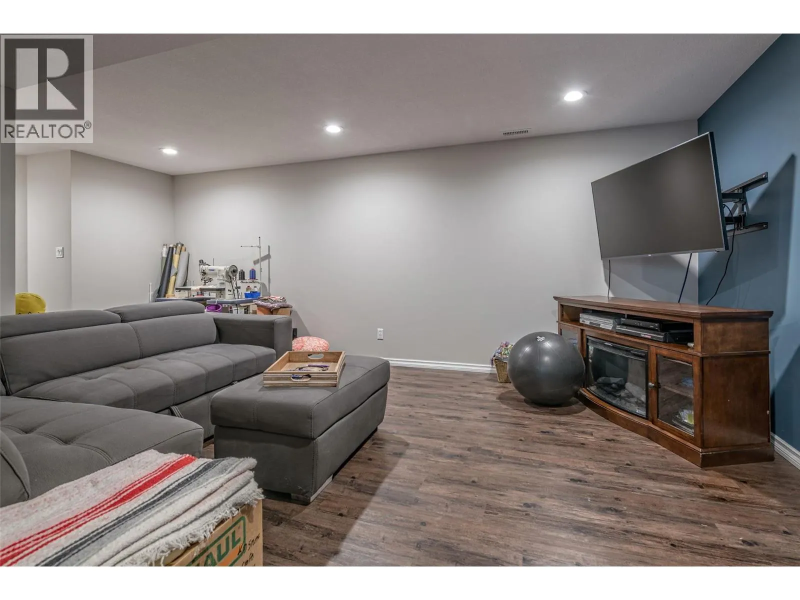 2962 McTavish Road