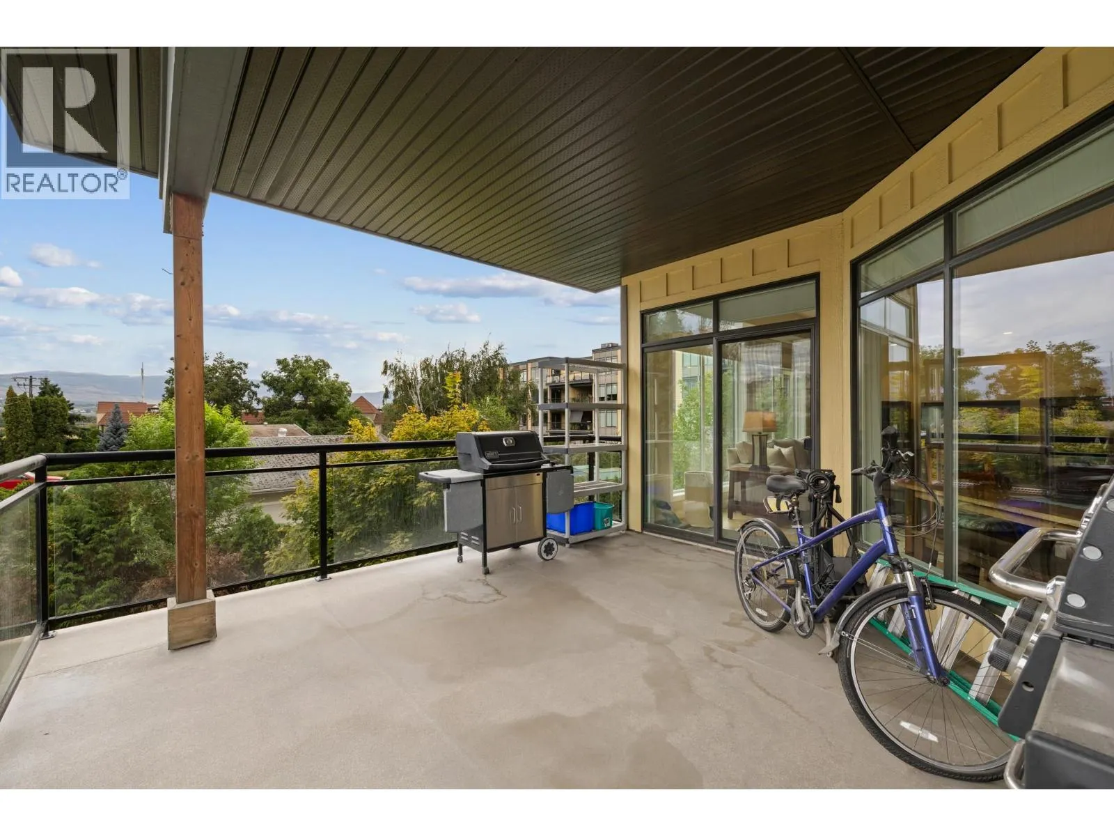 2011 Agassiz Road Unit# 205