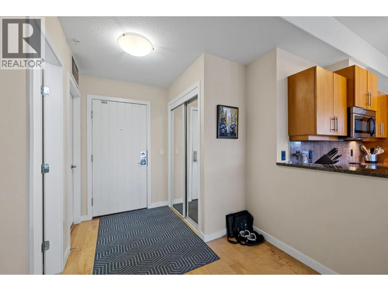 2011 Agassiz Road Unit# 205