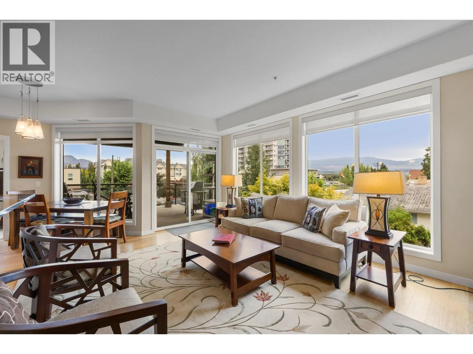 2011 Agassiz Road Unit# 205