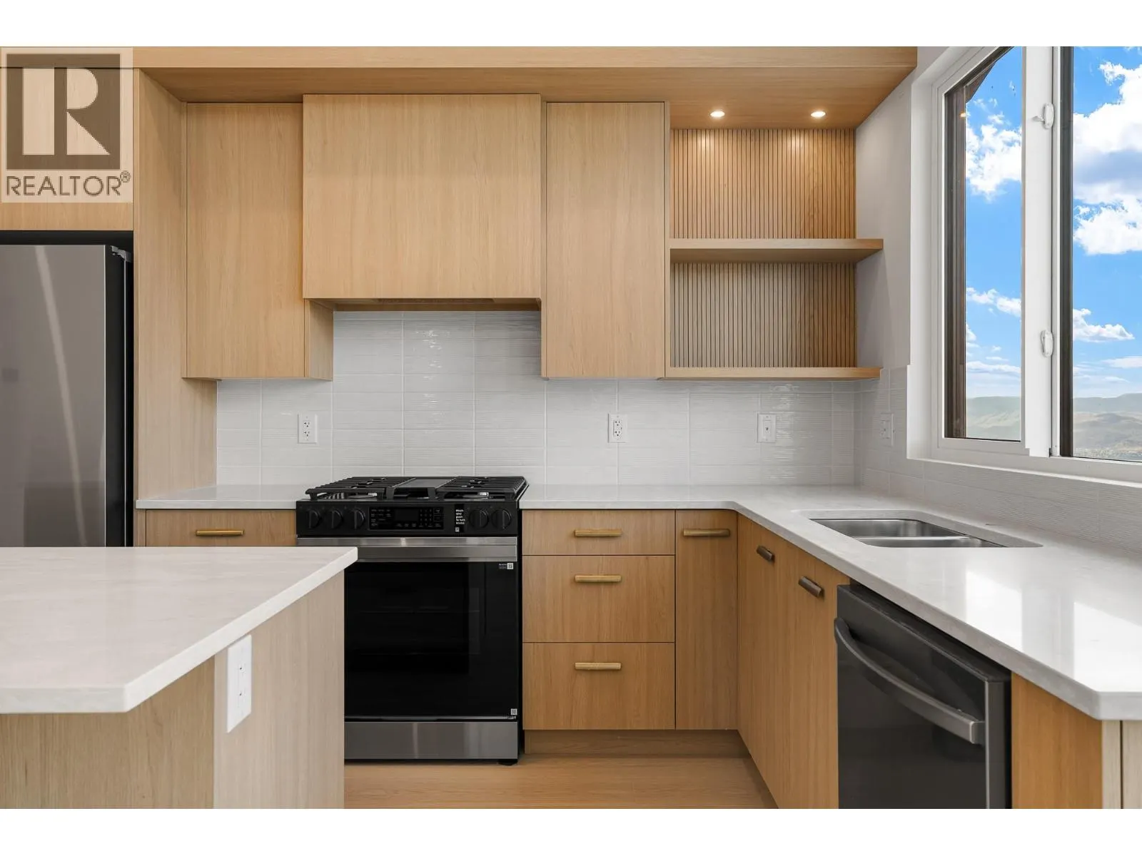 2400 Coldwater Drive Unit# 138