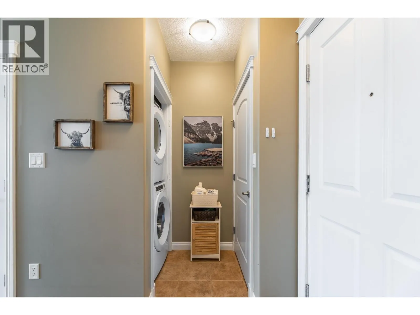 3313 Wilson Street Unit# 209