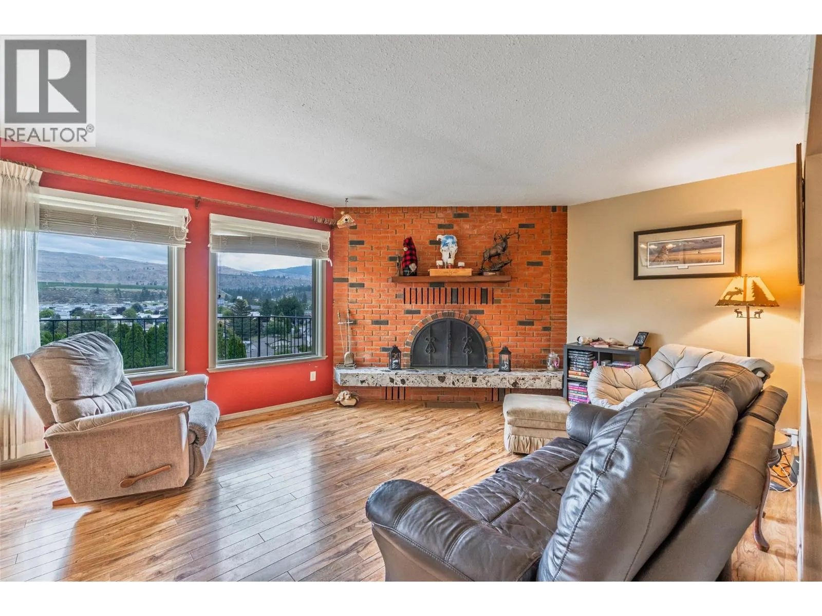 6563 Mountainview Drive
