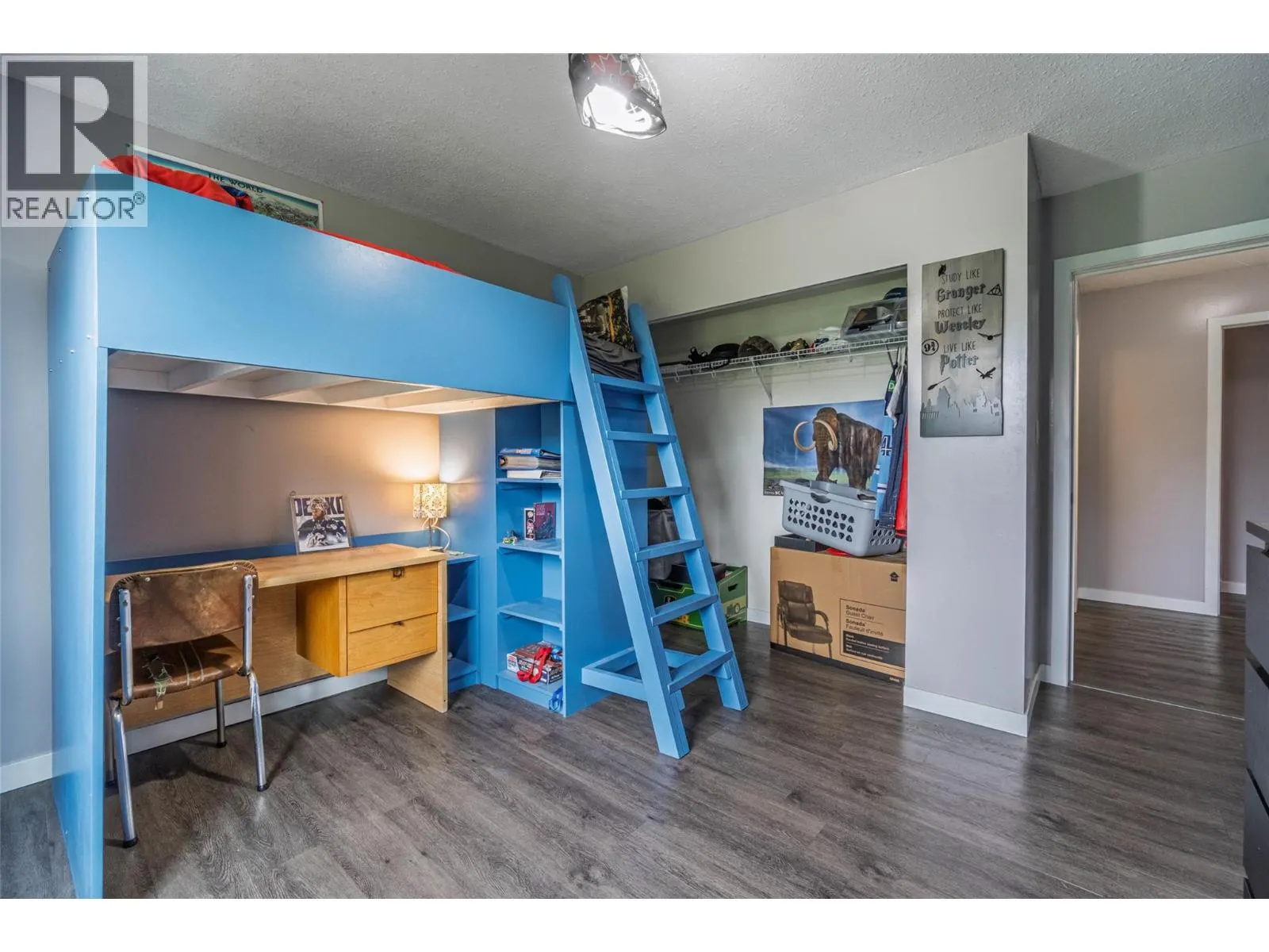 6563 Mountainview Drive
