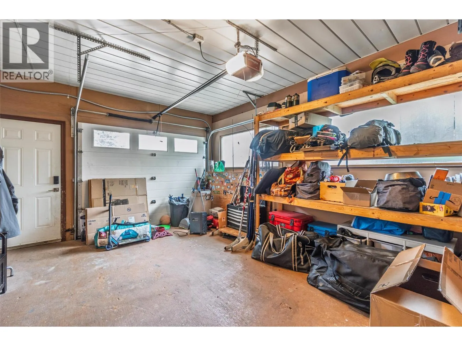 6563 Mountainview Drive