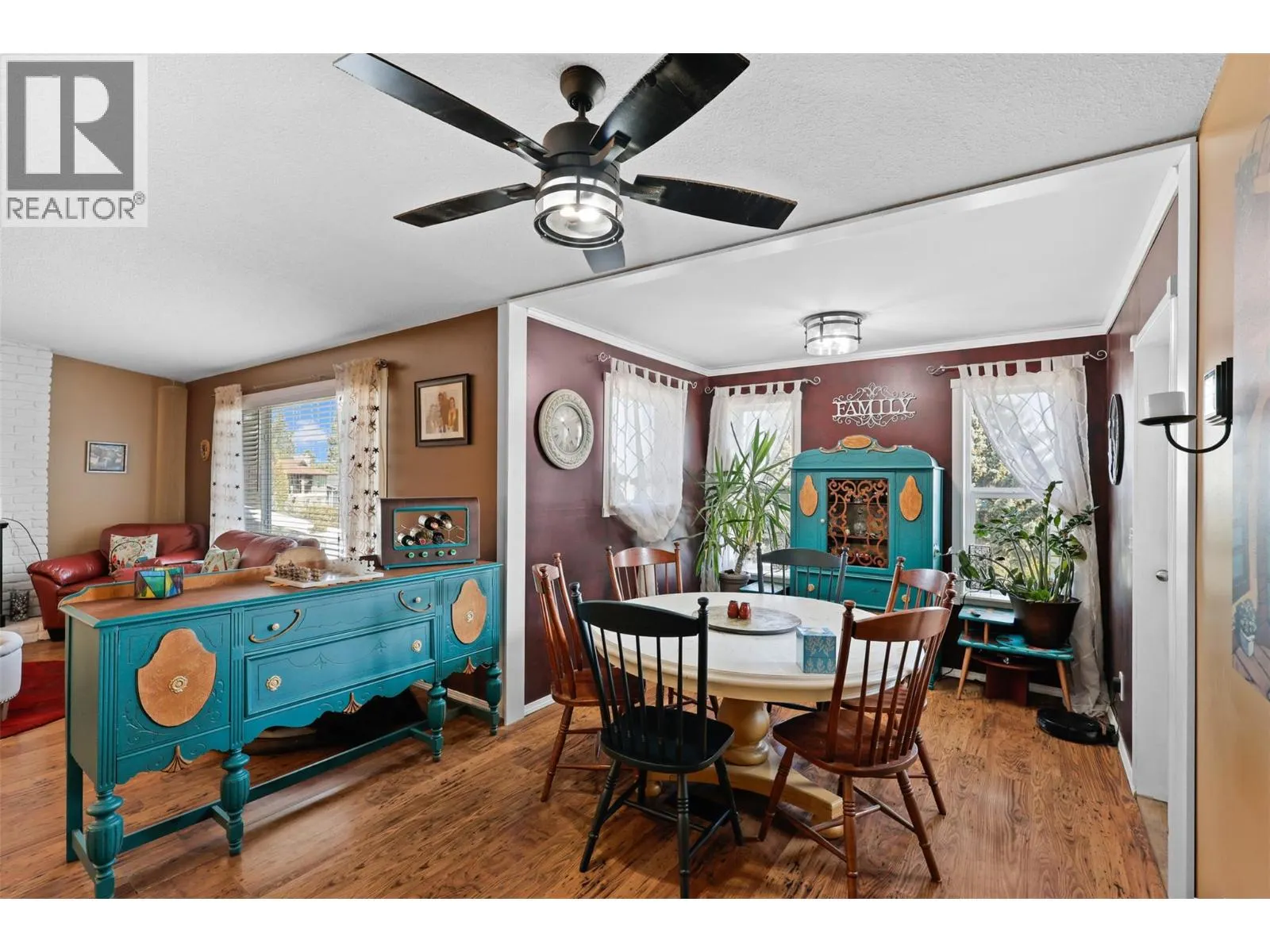 833 FLEMING Drive