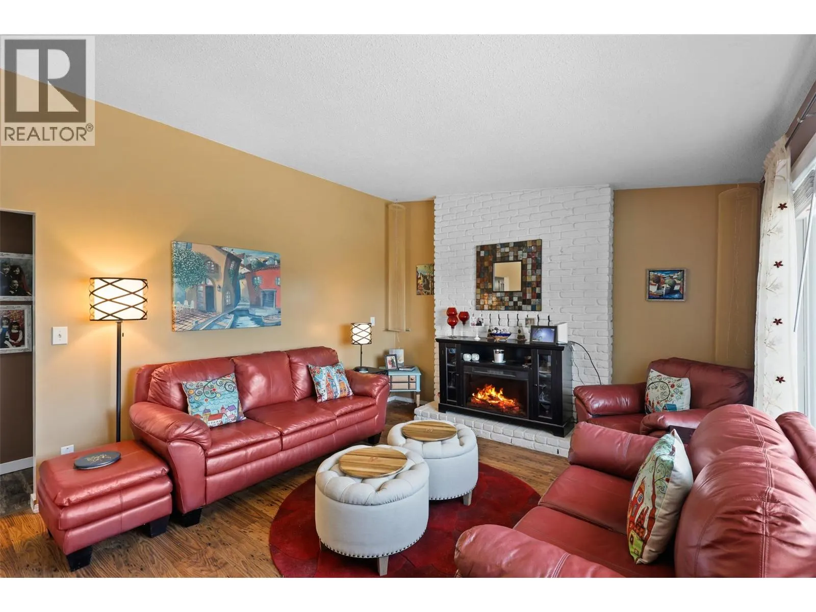 833 FLEMING Drive