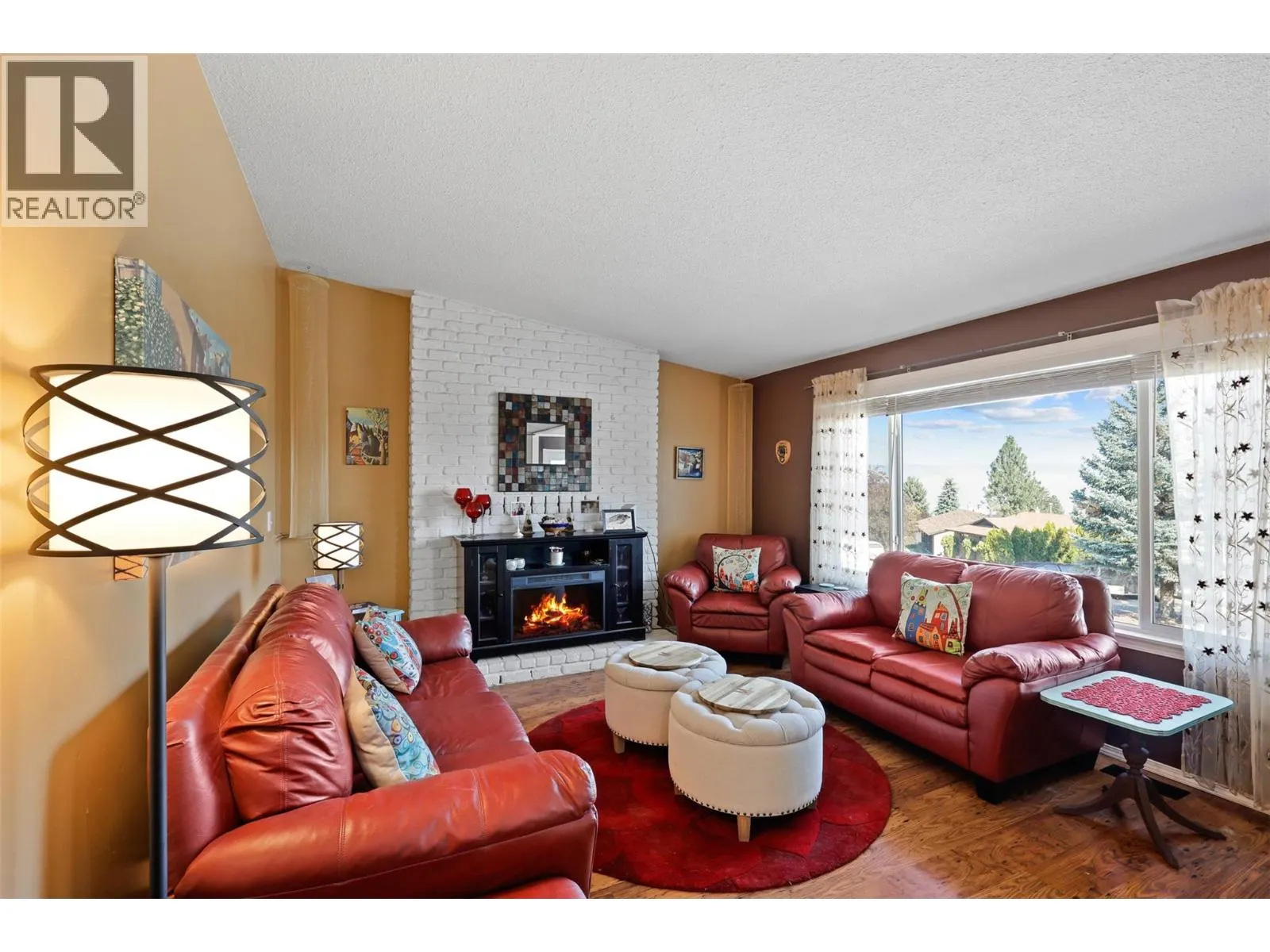 833 FLEMING Drive