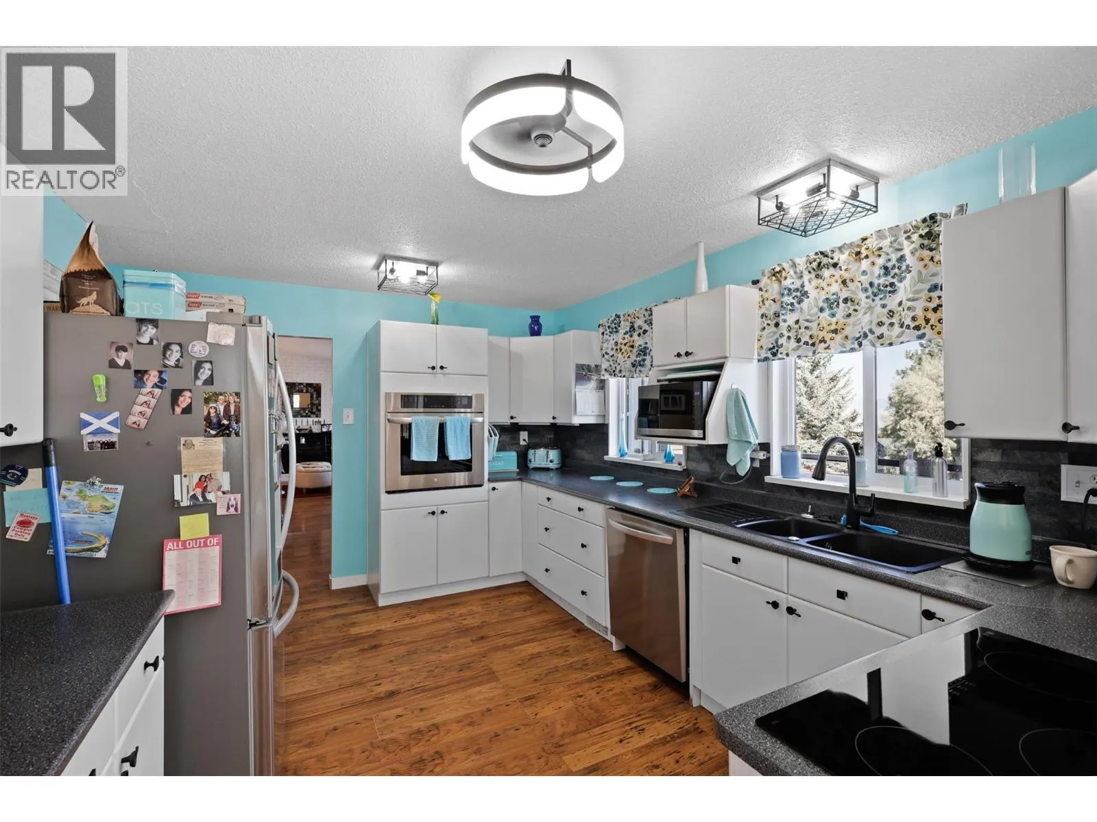 833 FLEMING Drive