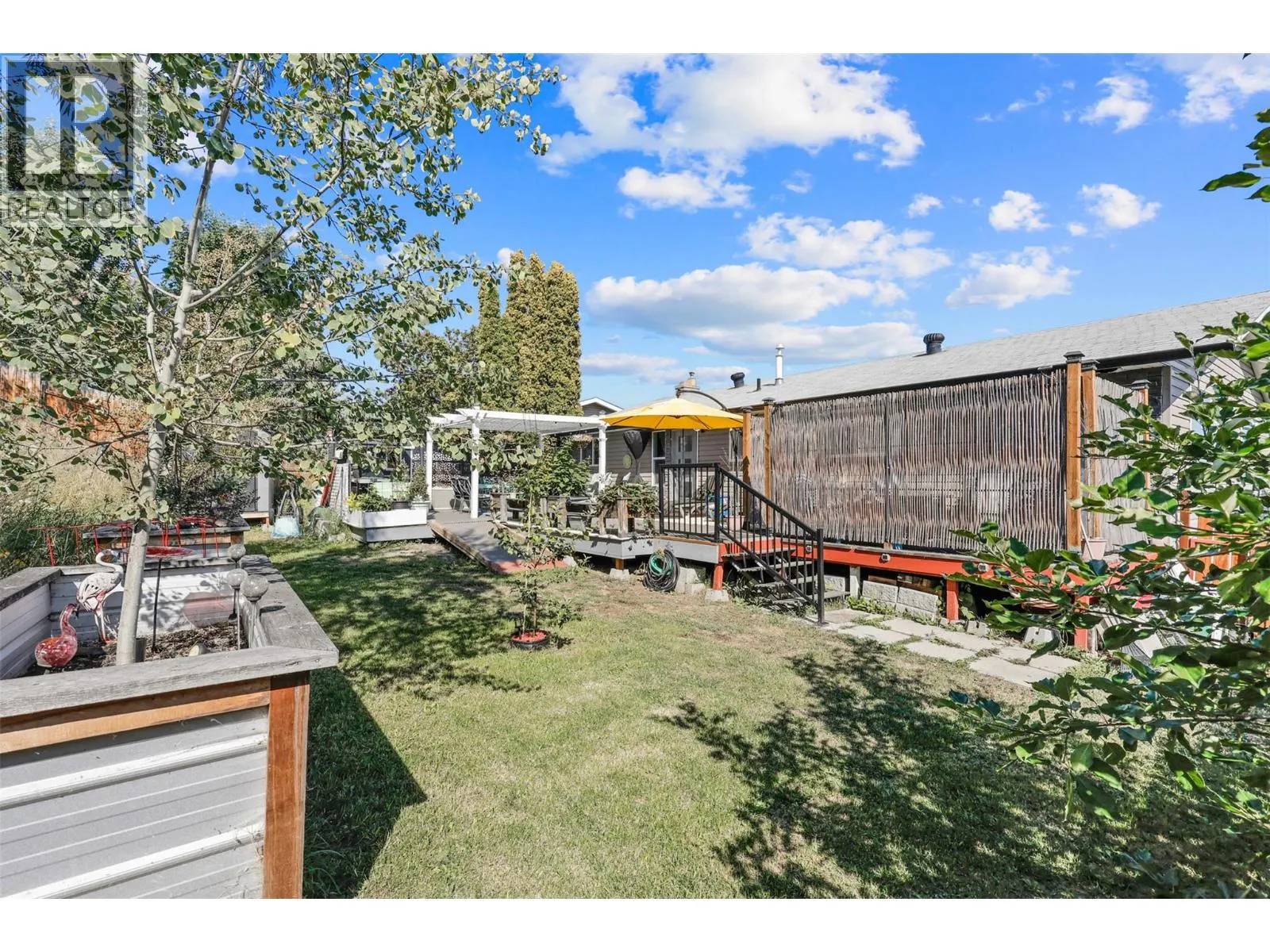 833 FLEMING Drive