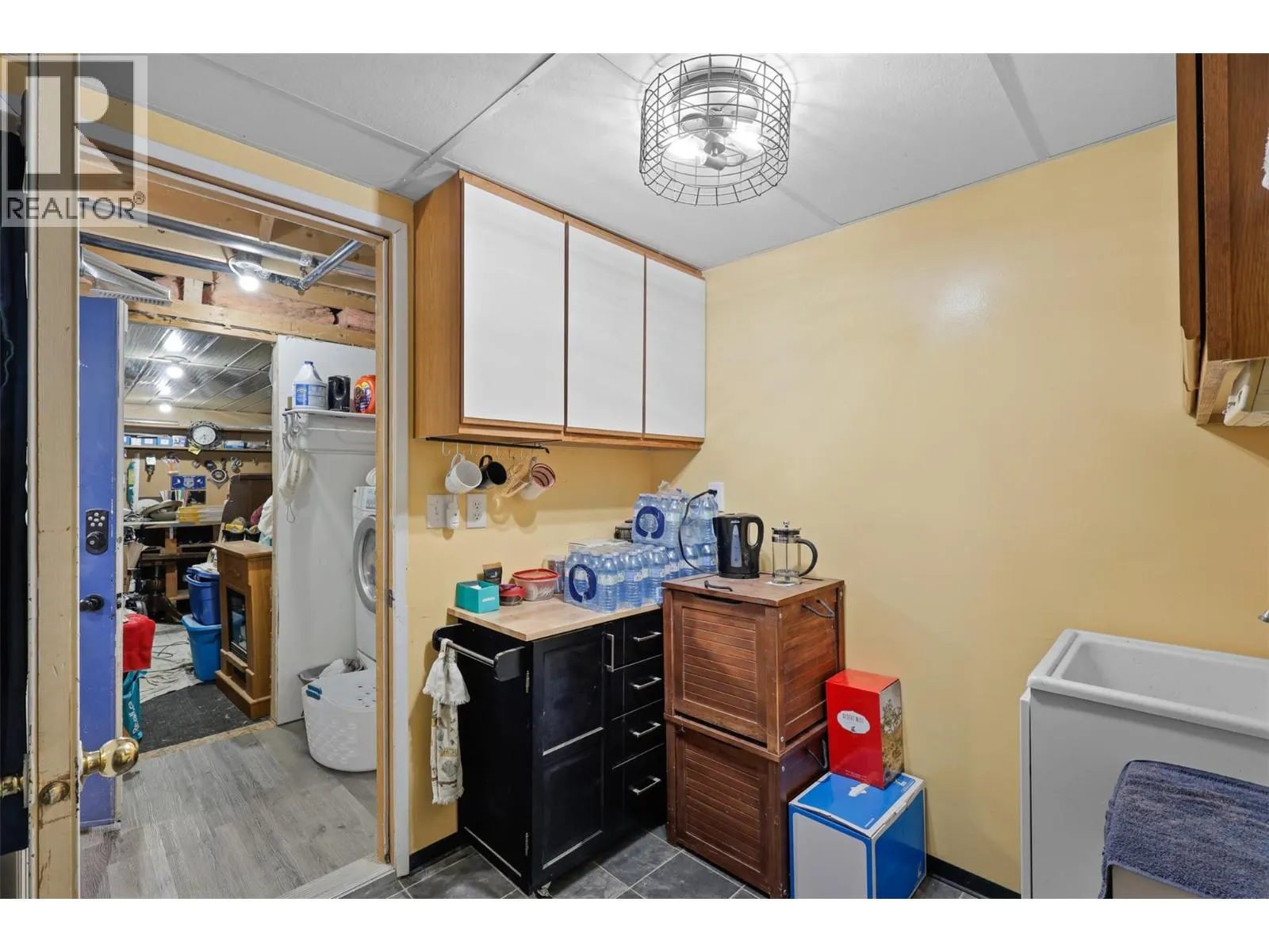 833 FLEMING Drive