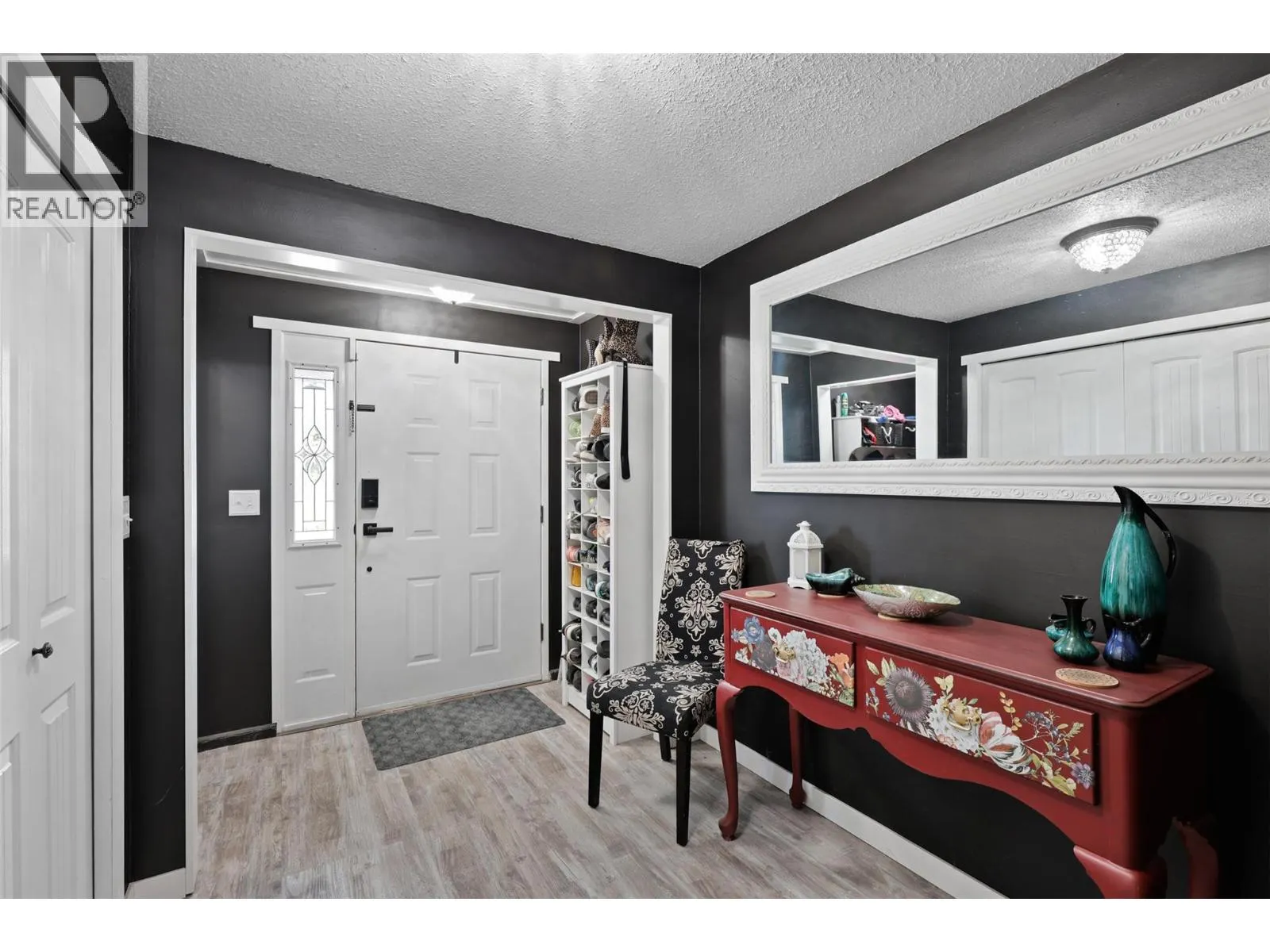 833 FLEMING Drive