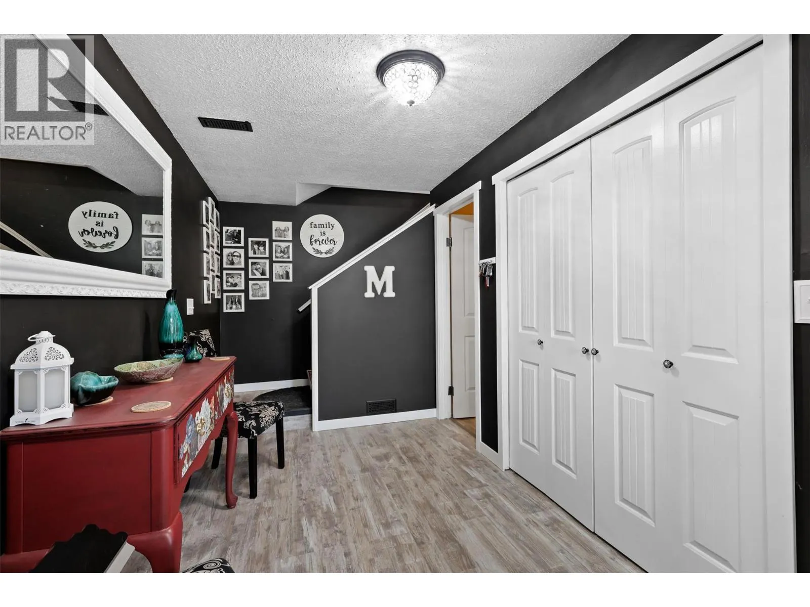 833 FLEMING Drive