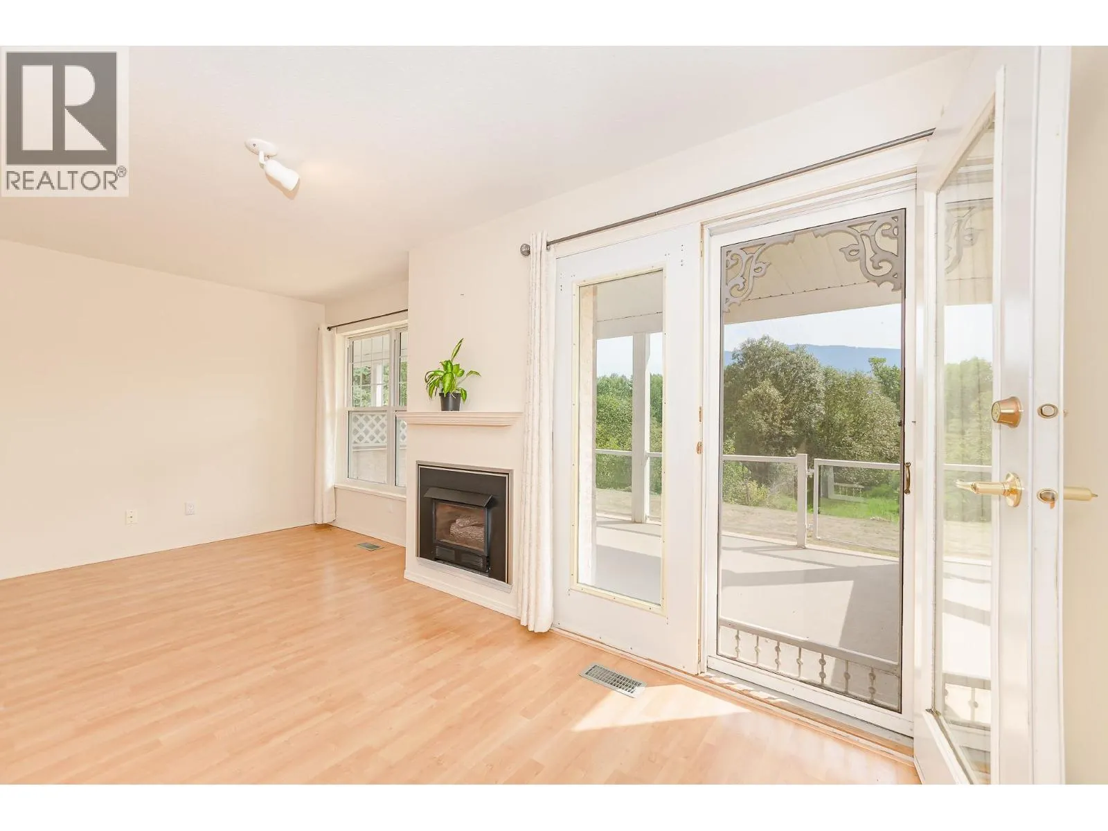 303 Regent Avenue Unit# 21