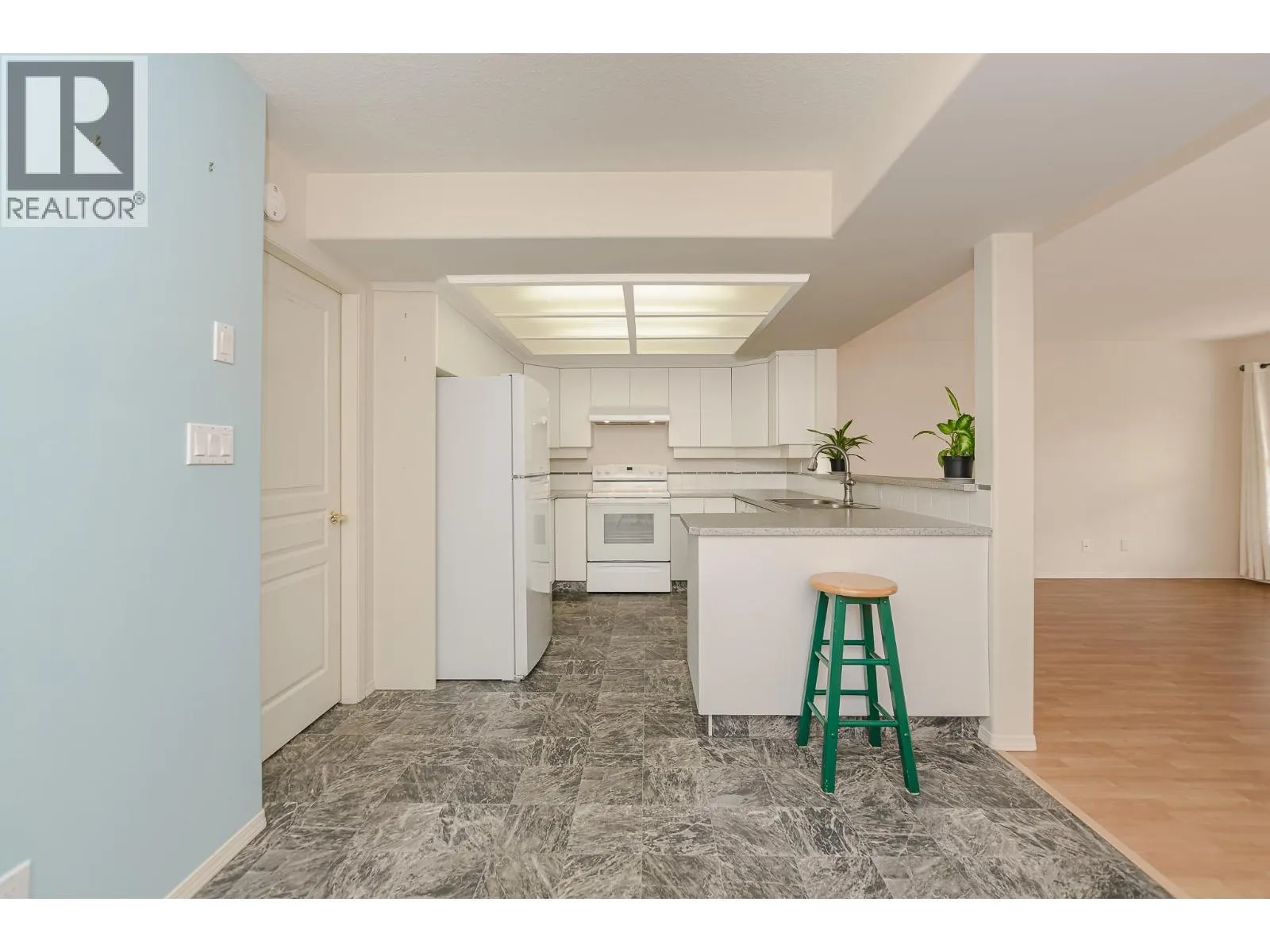 303 Regent Avenue Unit# 21