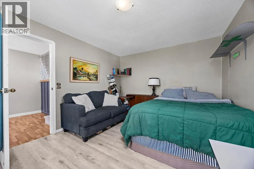 4015 Highland Park Drive