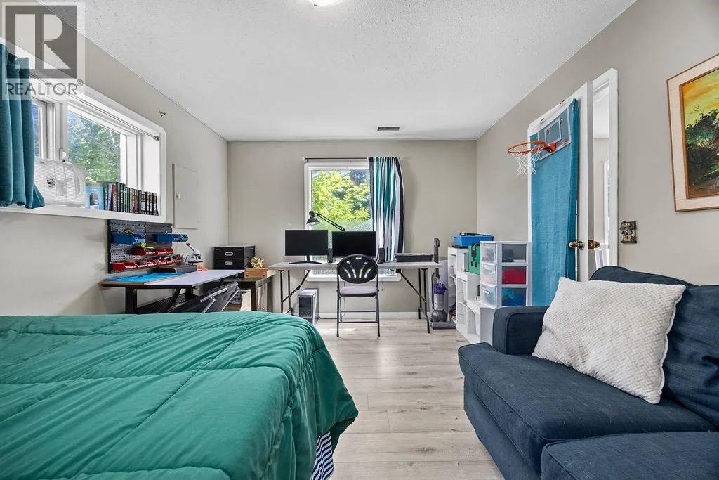 4015 Highland Park Drive
