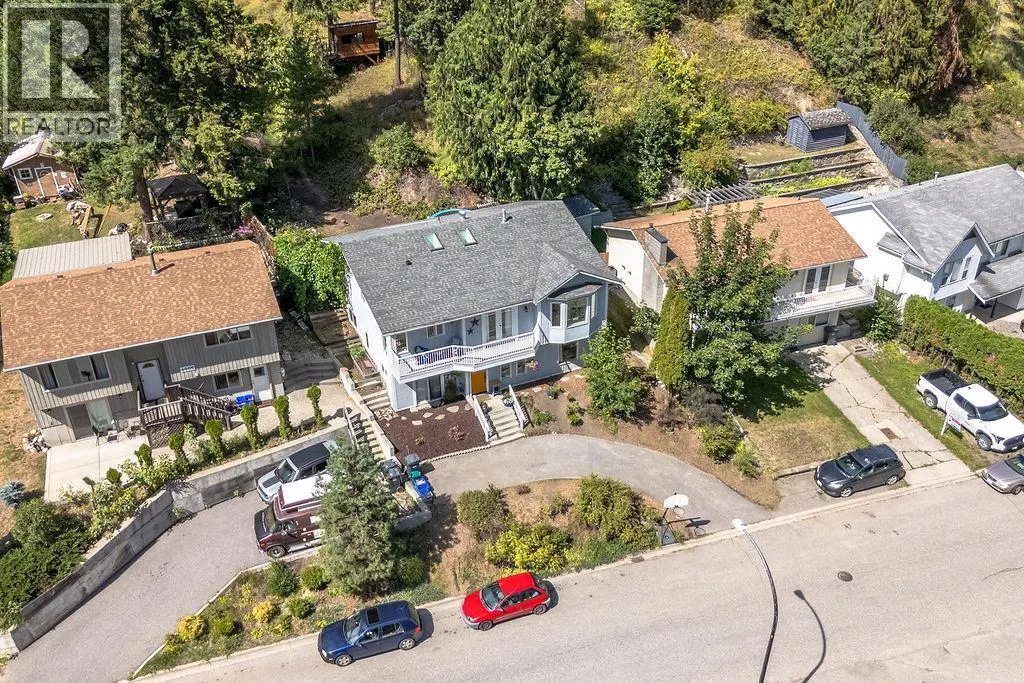 4015 Highland Park Drive