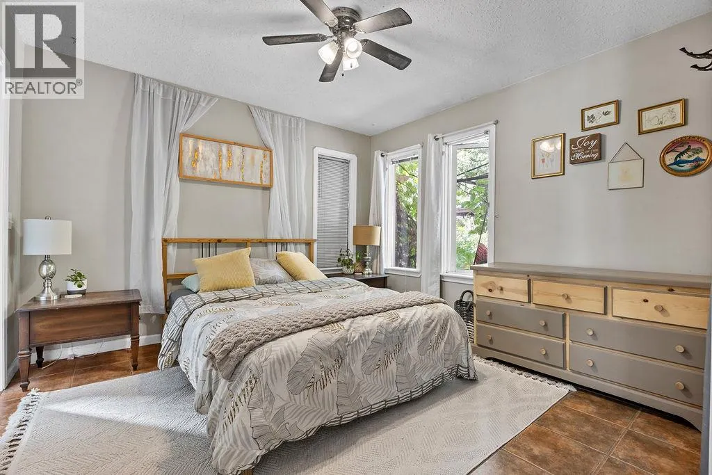 4015 Highland Park Drive