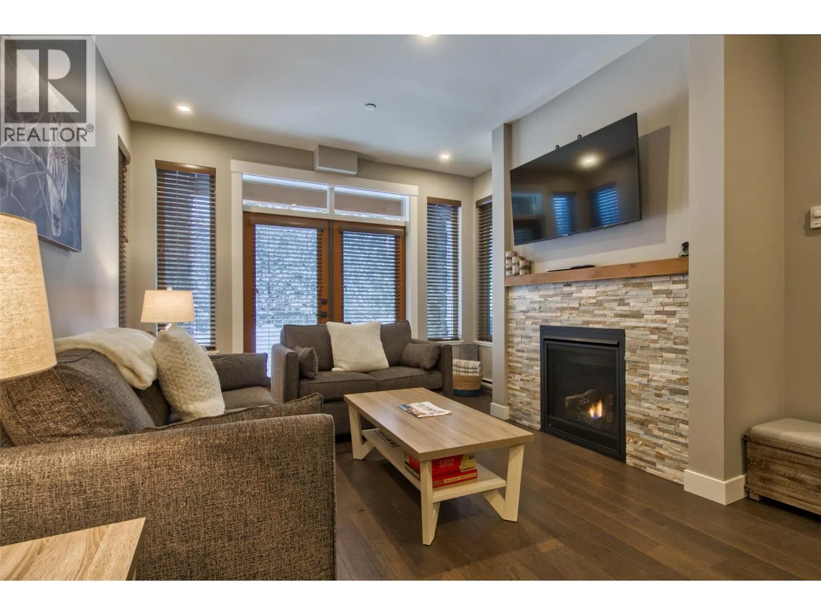 5025 Valley Drive Unit# 26