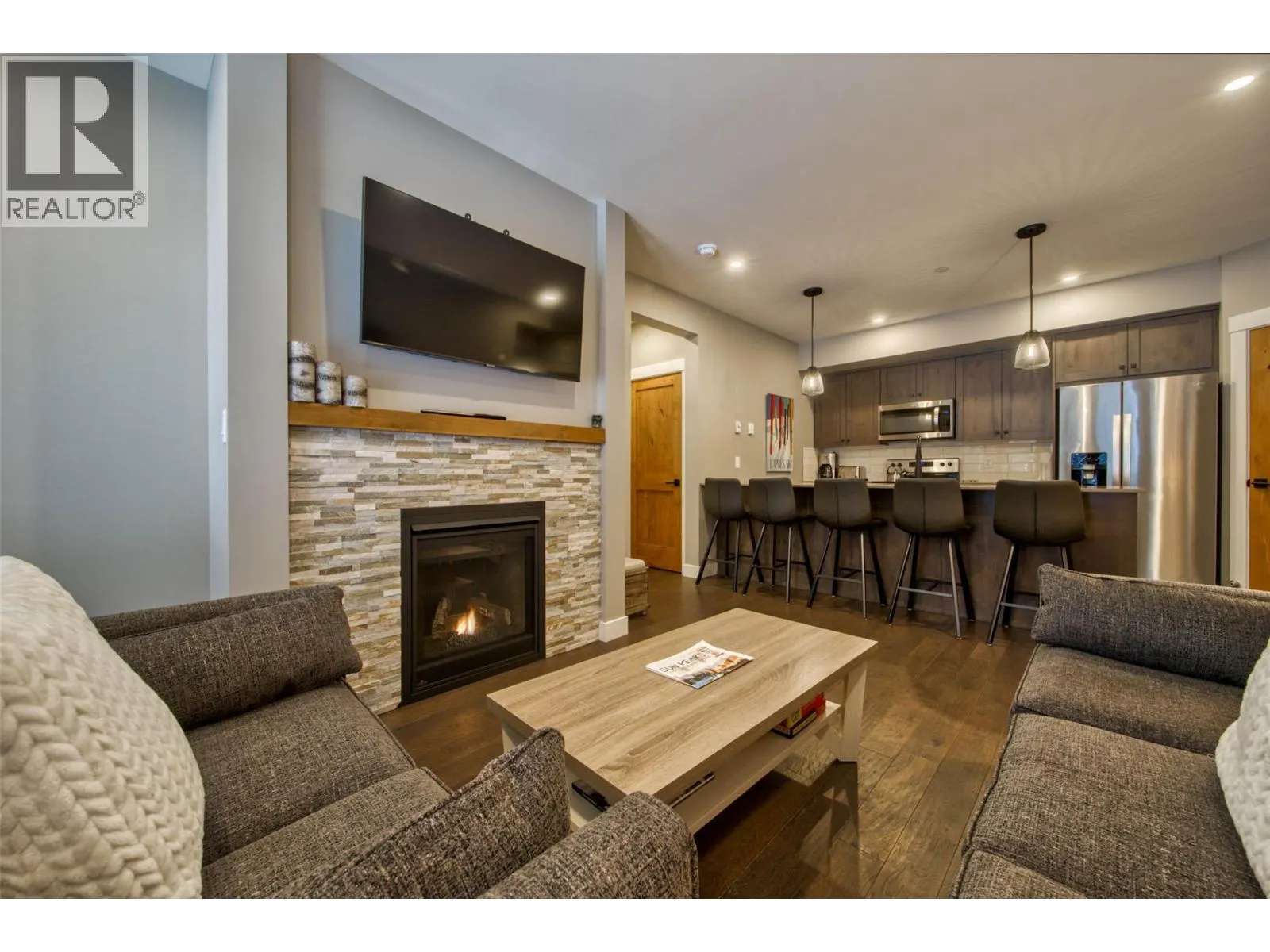5025 Valley Drive Unit# 26