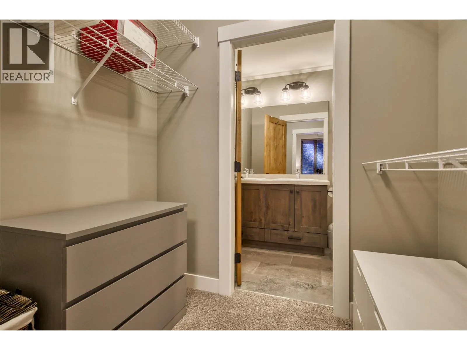 5025 Valley Drive Unit# 26