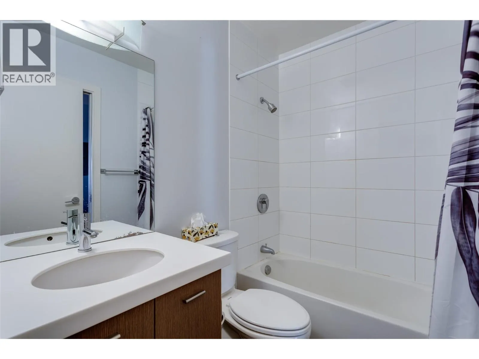 1550 Dickson Avenue Unit# 116