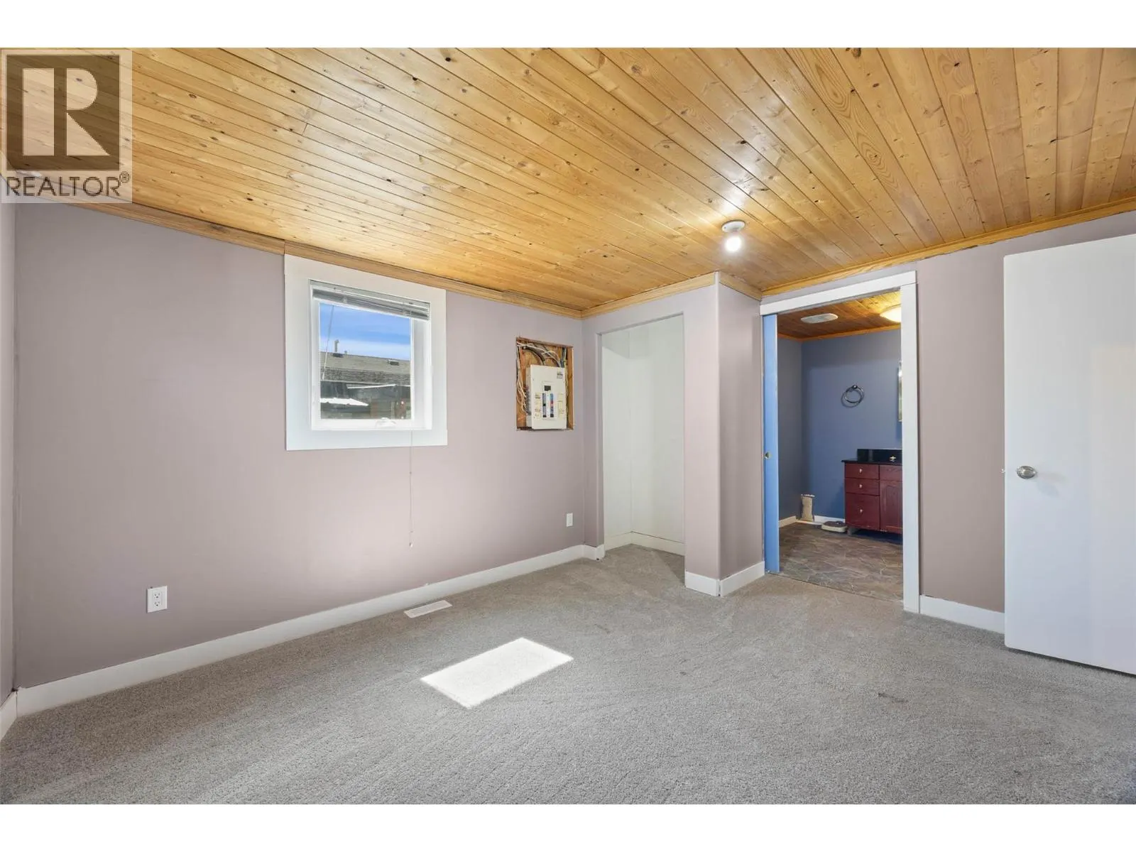 771 ATHABASCA Street E Unit# 33