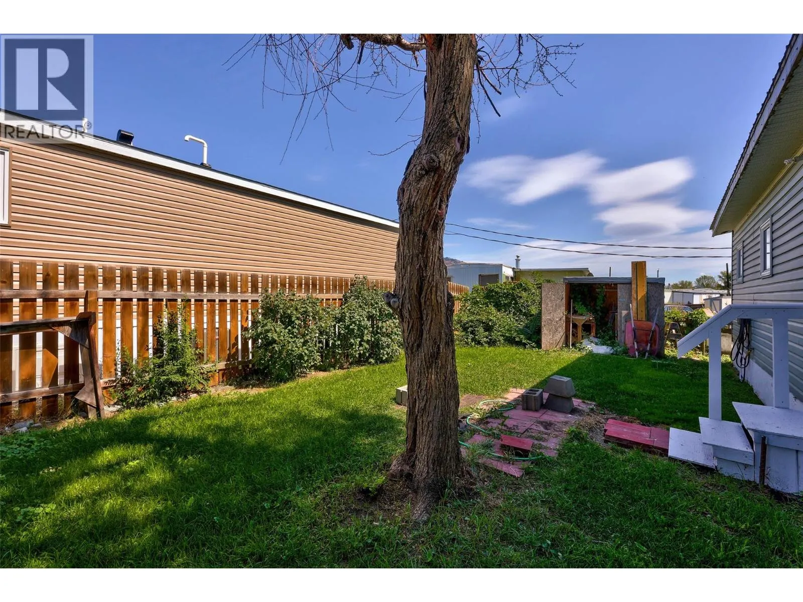 771 ATHABASCA Street E Unit# 33
