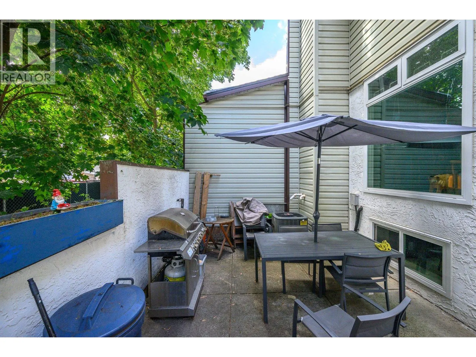 2100 43 Avenue Unit# 205