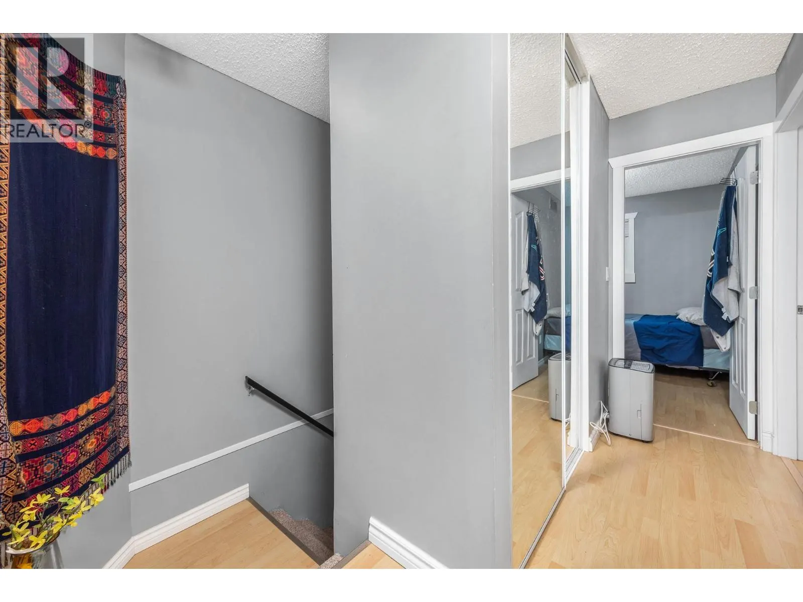 2100 43 Avenue Unit# 205
