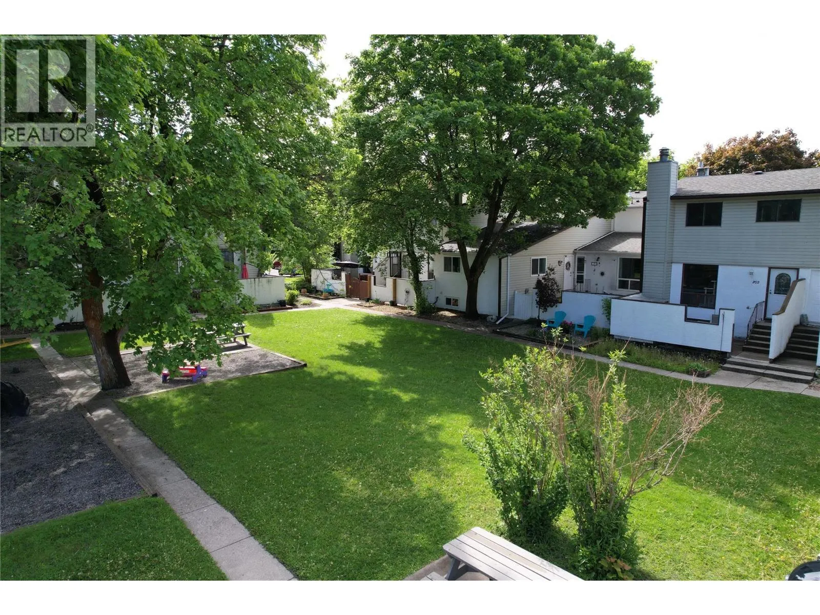 2100 43 Avenue Unit# 205