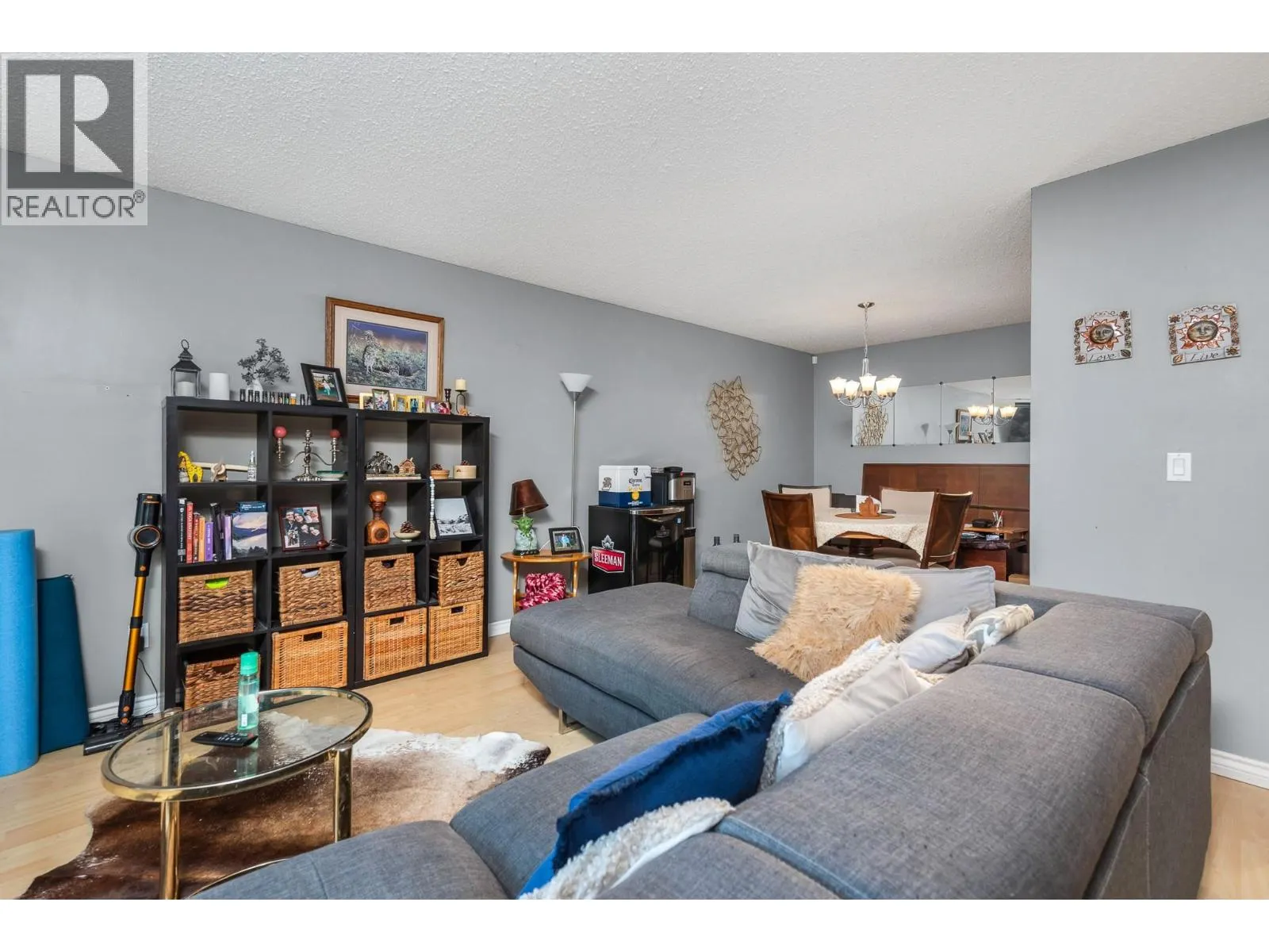 2100 43 Avenue Unit# 205