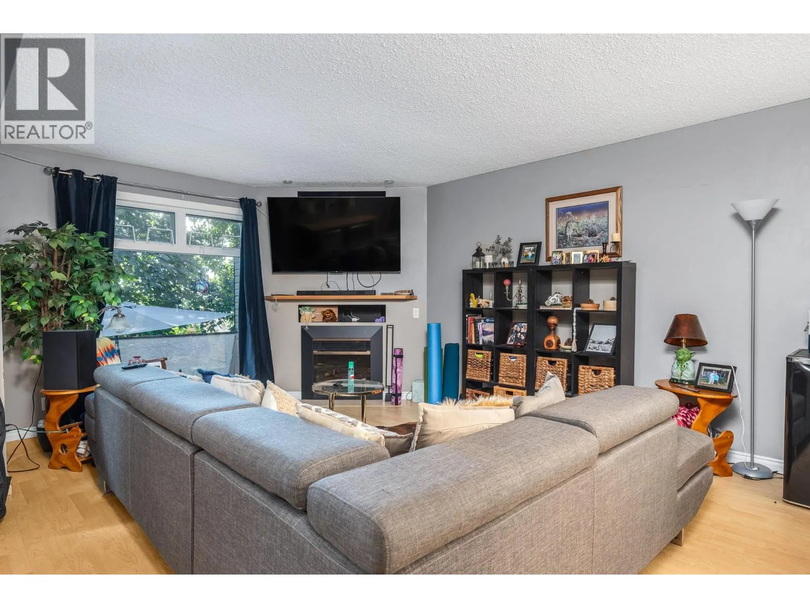 2100 43 Avenue Unit# 205