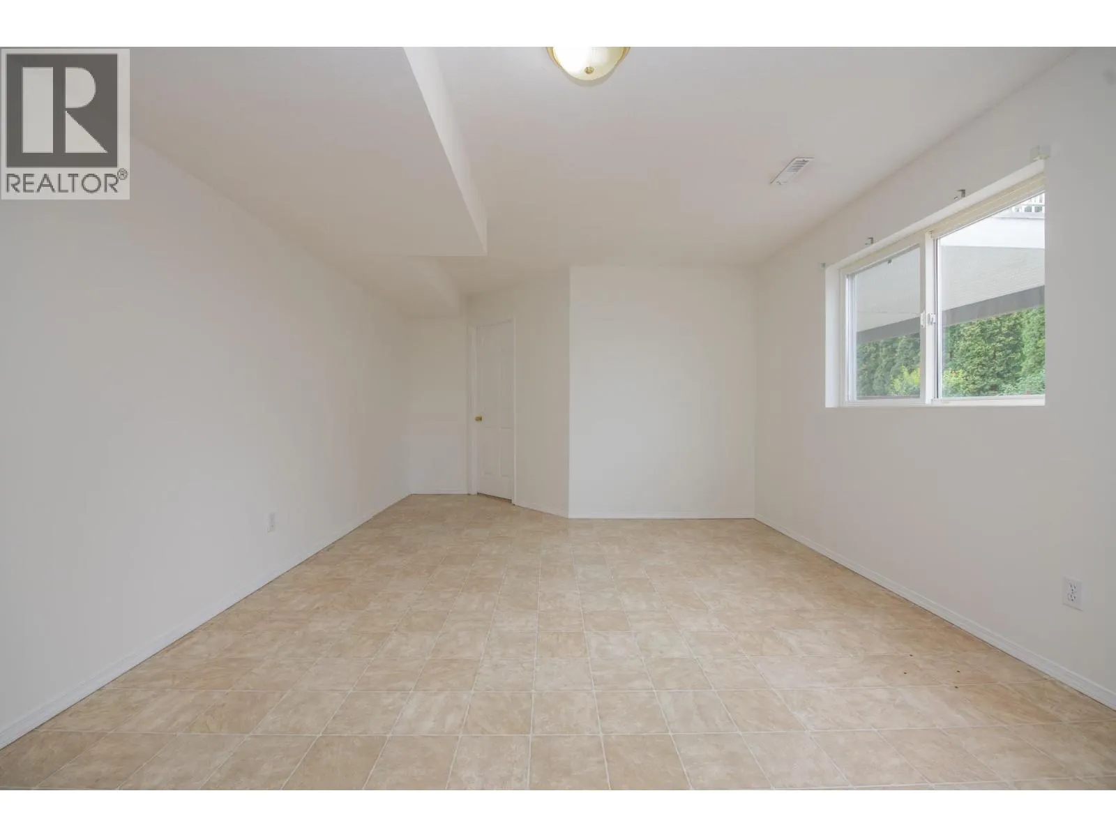 2401 Bradley Drive