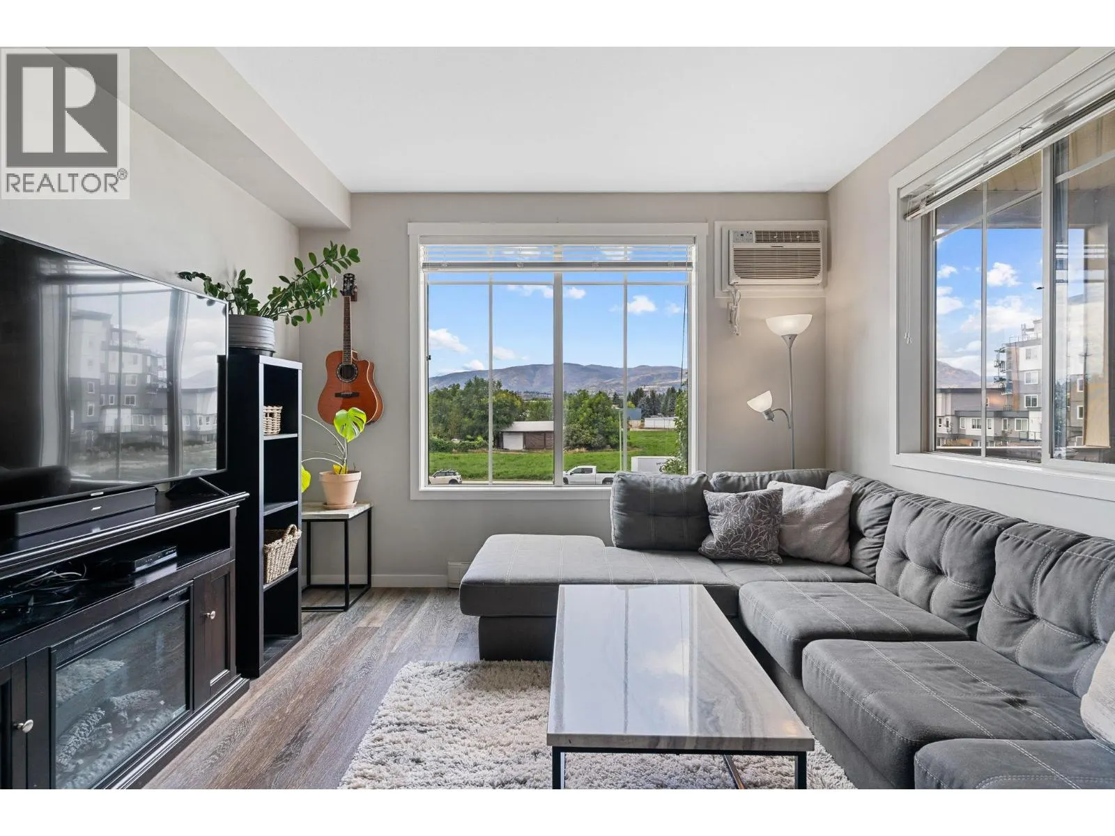 3731 Casorso Road Unit# 209