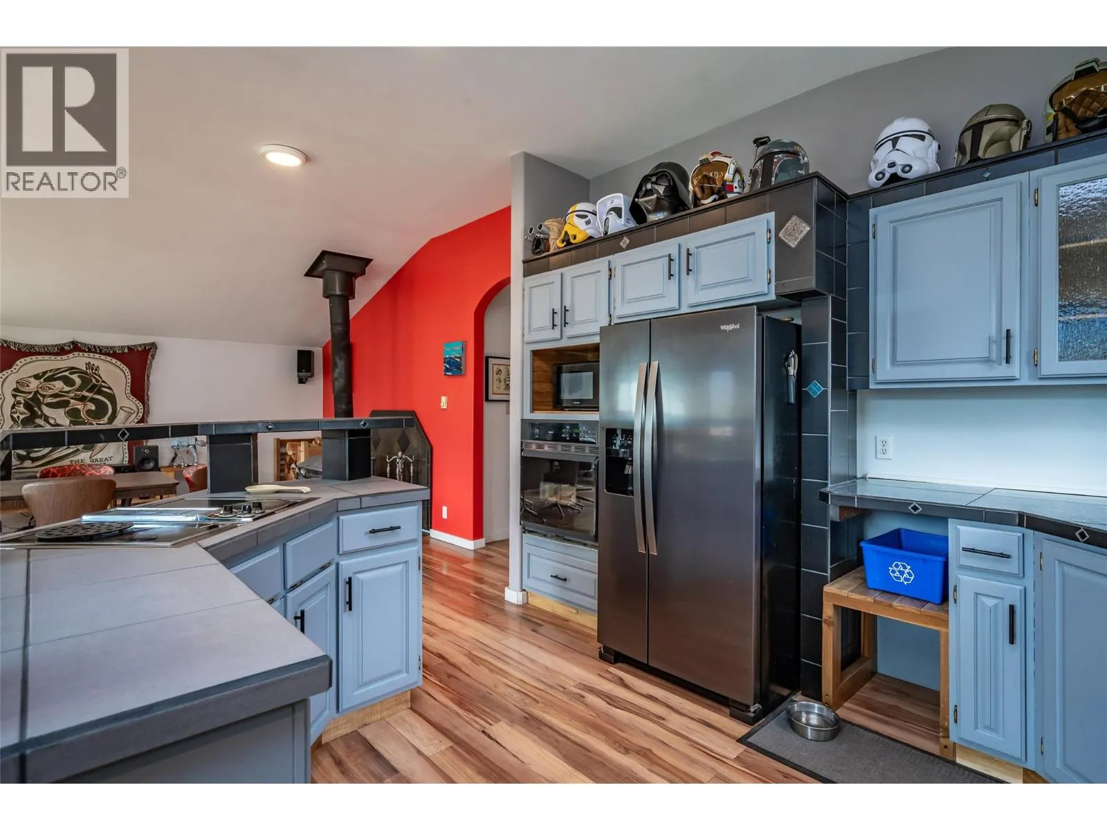 127 8th Street N