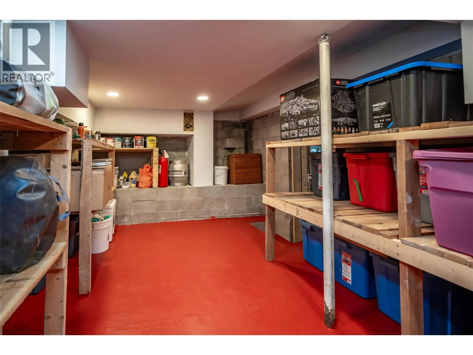 127 8th Street N