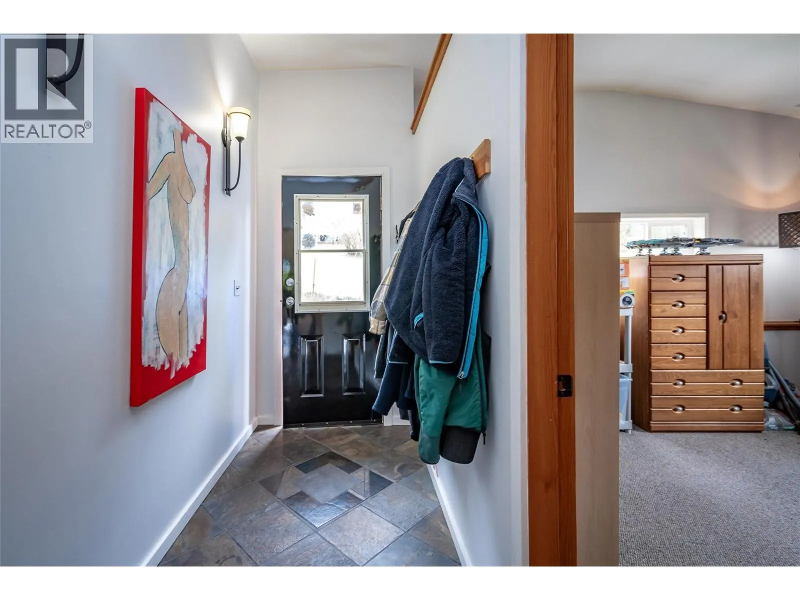 127 8th Street N