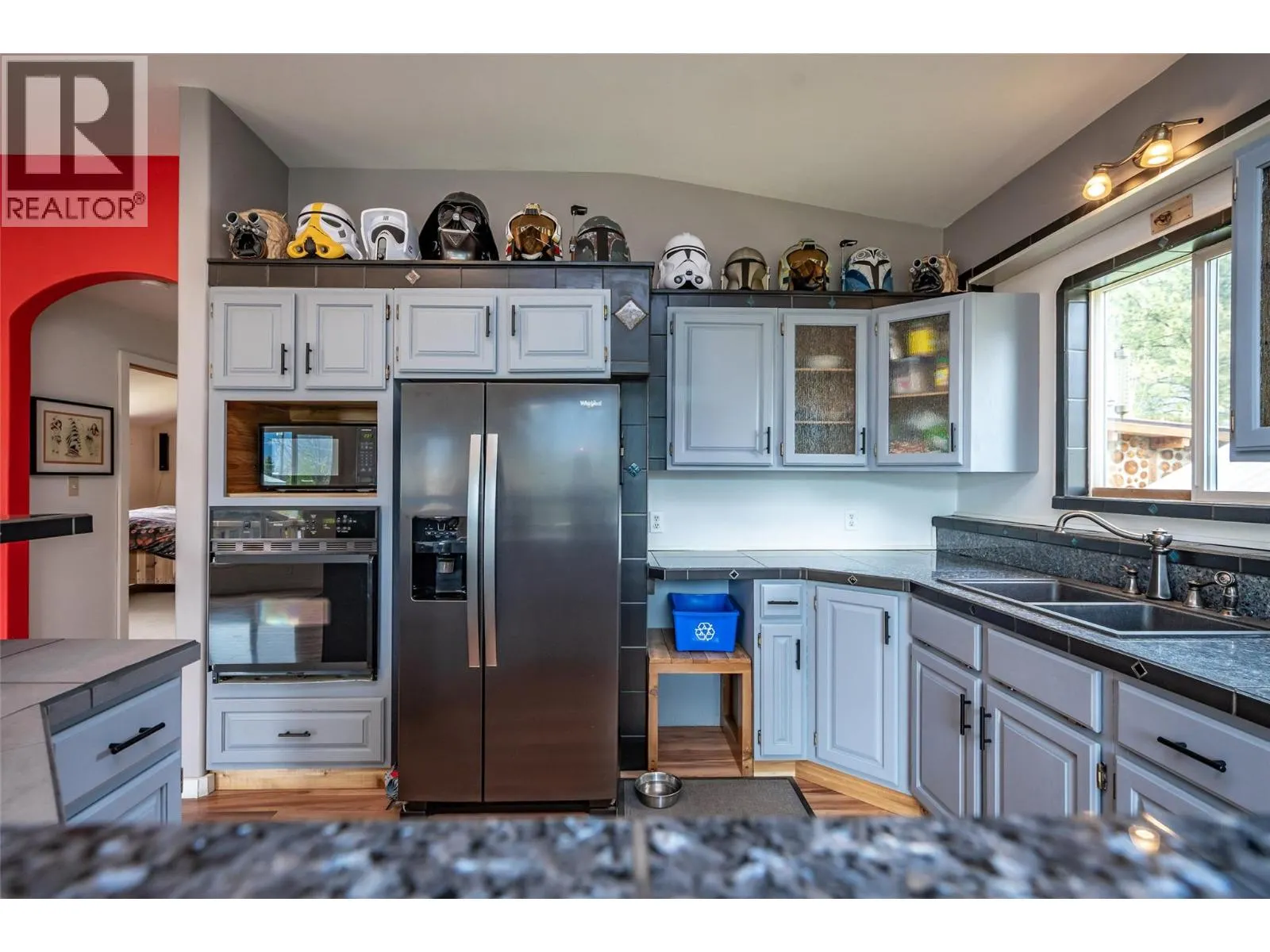 127 8th Street N