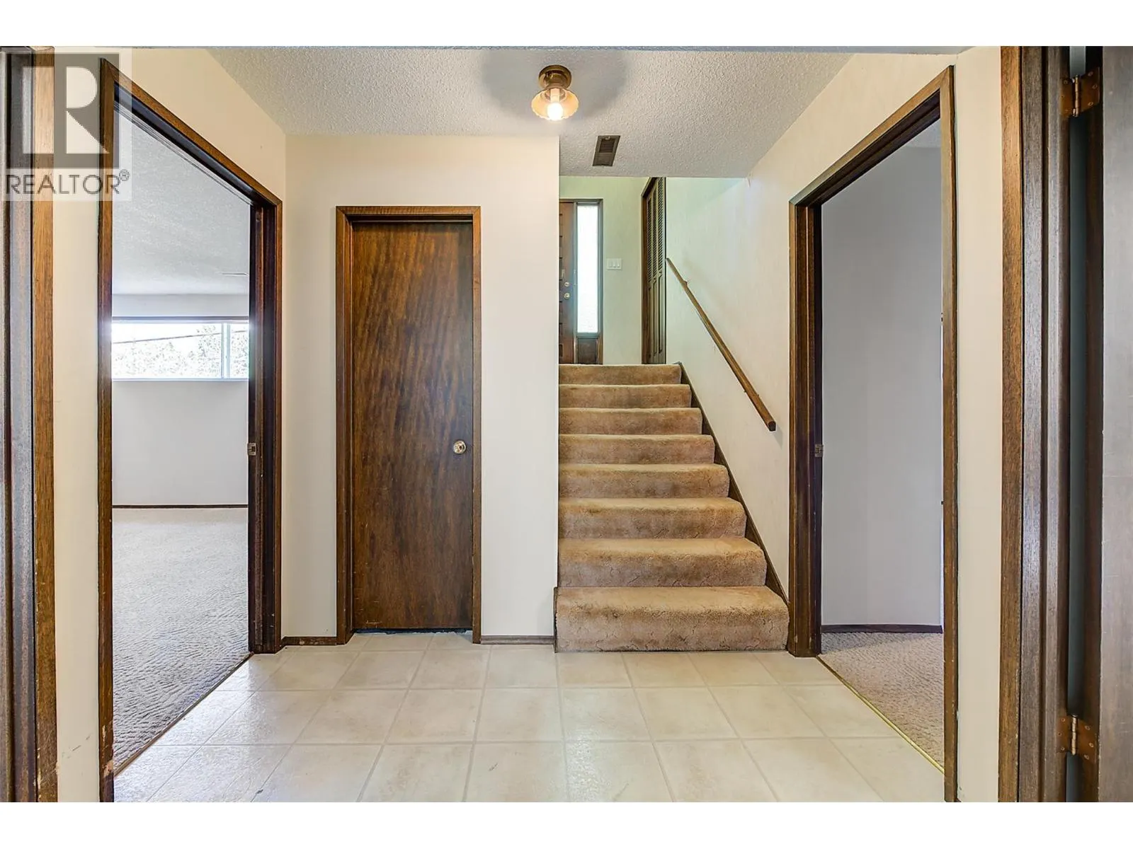 827 Paret Road