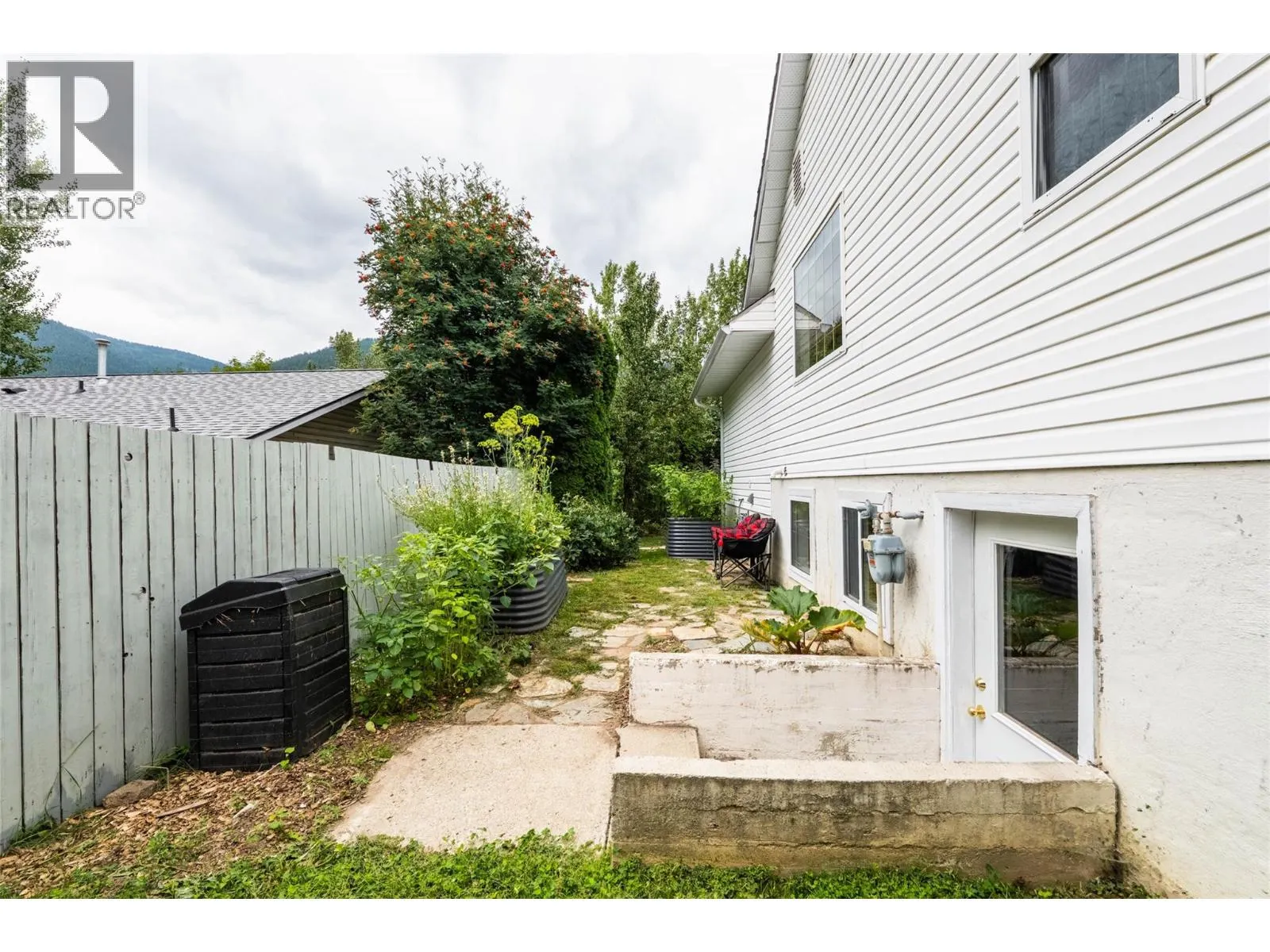 106 Richards Street