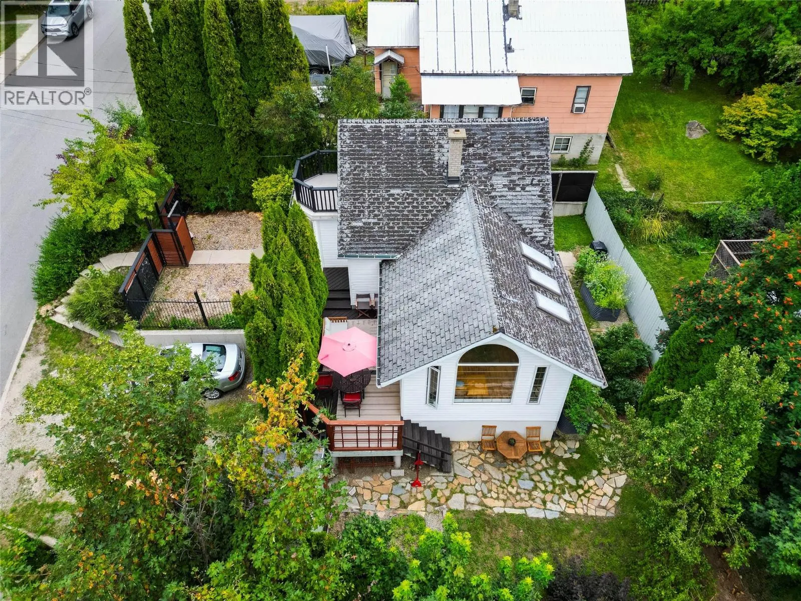 106 Richards Street