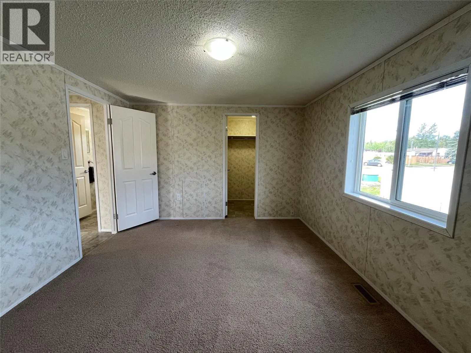 136 Rockcliffe Place