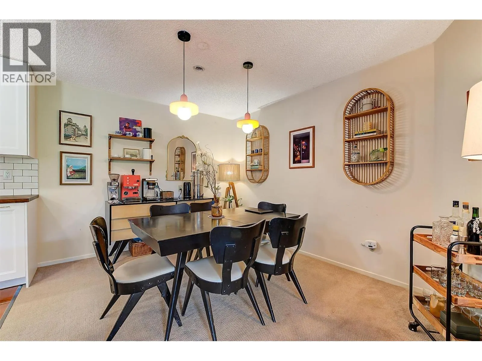 983 Bernard Avenue Unit# 205