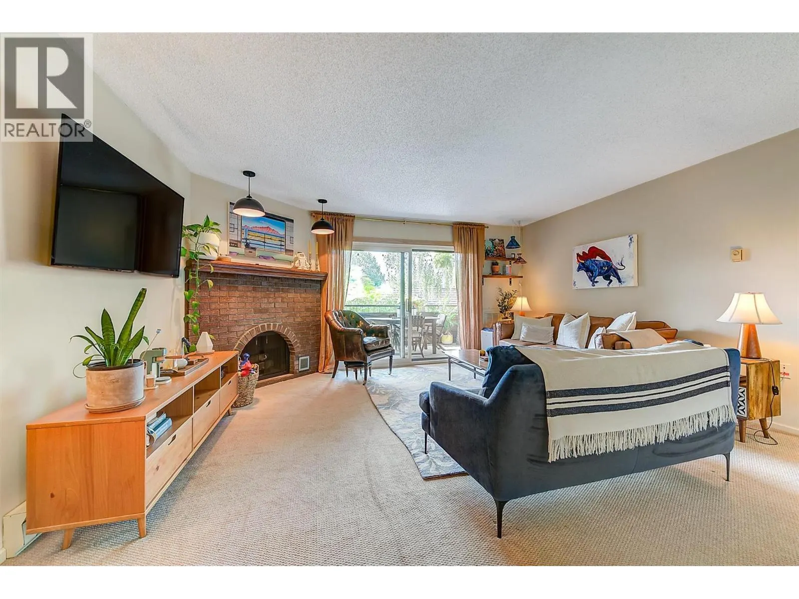 983 Bernard Avenue Unit# 205
